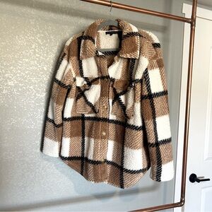 Women’s Button Down, Fleece Plaid Jacket. Size Small.